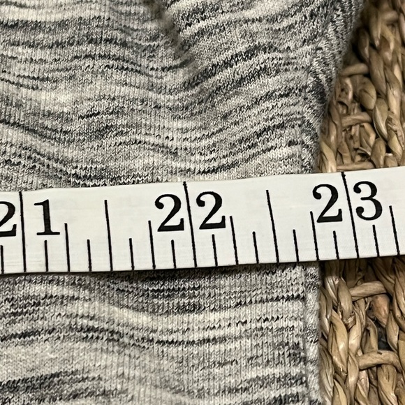 NWOT LE Washington D.C. 70% Cotton Sweatshirt - Picture 9 of 10